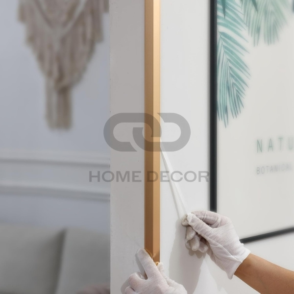 Các Bước Thi Công Nẹp V Inox Vàng Xước Cơ Bản Cho Người Mới Bắt Đầu