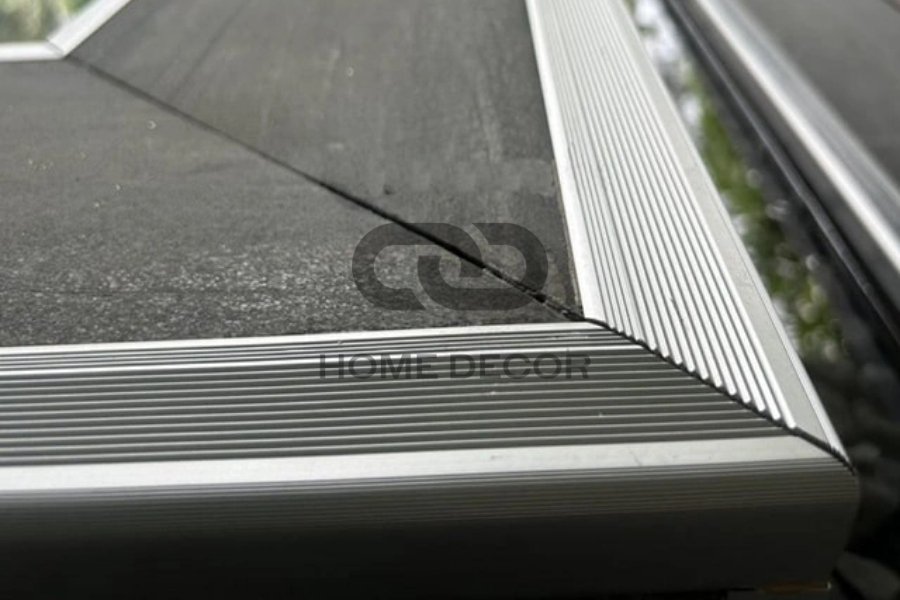 Nẹp Chống Trượt Hồ Bơi Tự Tin Tận Hưởng Mọi Khoảnh Khắc