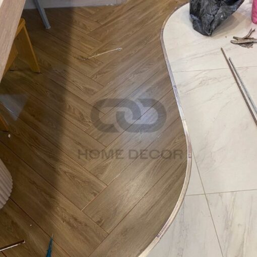 Khám Phá Các Ứng Dụng Sáng Tạo Của Nẹp U Inox Cho Sàn Nhà